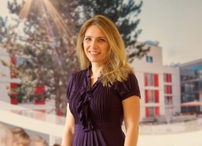 Frau Simone Kiehl, Verwaltungsleitung